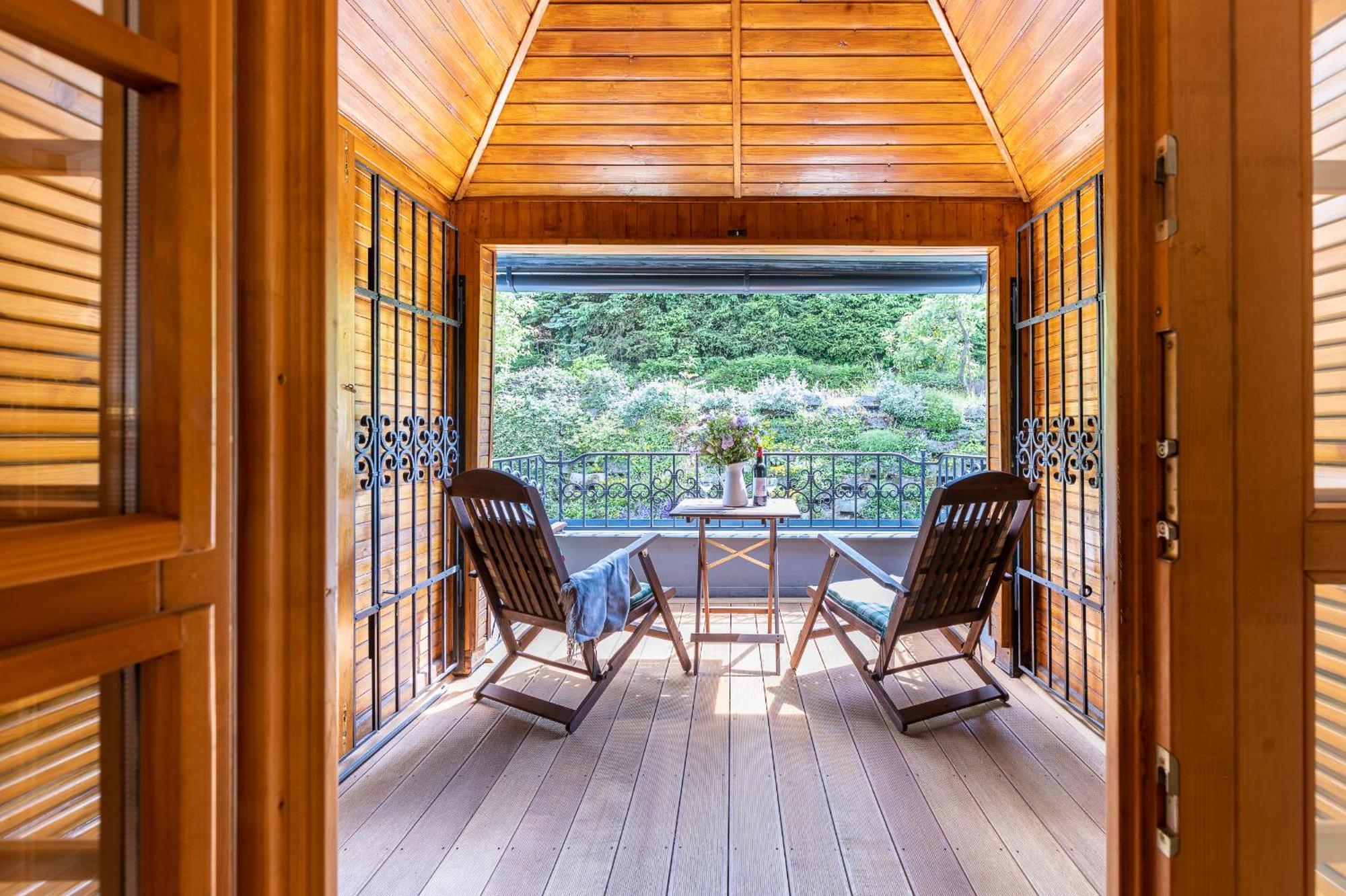 Villa Amalia, Centrum Banska Stiavnica, Parkovanie Pre 2 Auta, Velka Zahrada S Krbom, Cela Villa Amalia Pre 14 Osob Alebo Samostatne Nezavisle Prve Podlazie Villa Ama Pre 6 Osob Alebo Samostatne Nezavisle Podkrovie Villa Lia Pre 8 Osob,Pristup Cez Pi Εξωτερικό φωτογραφία