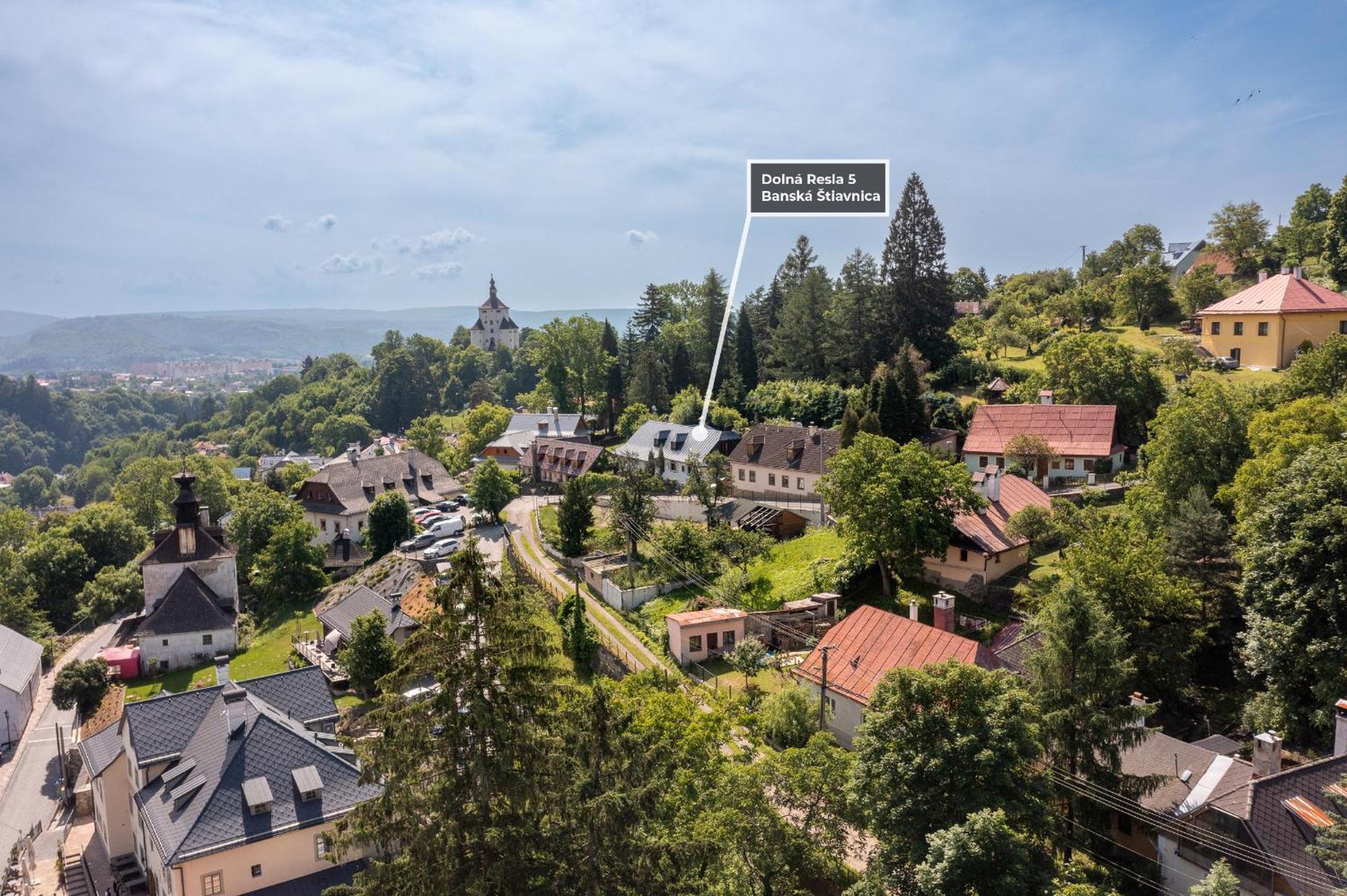 Villa Amalia, Centrum Banska Stiavnica, Parkovanie Pre 2 Auta, Velka Zahrada S Krbom, Cela Villa Amalia Pre 14 Osob Alebo Samostatne Nezavisle Prve Podlazie Villa Ama Pre 6 Osob Alebo Samostatne Nezavisle Podkrovie Villa Lia Pre 8 Osob,Pristup Cez Pi Εξωτερικό φωτογραφία
