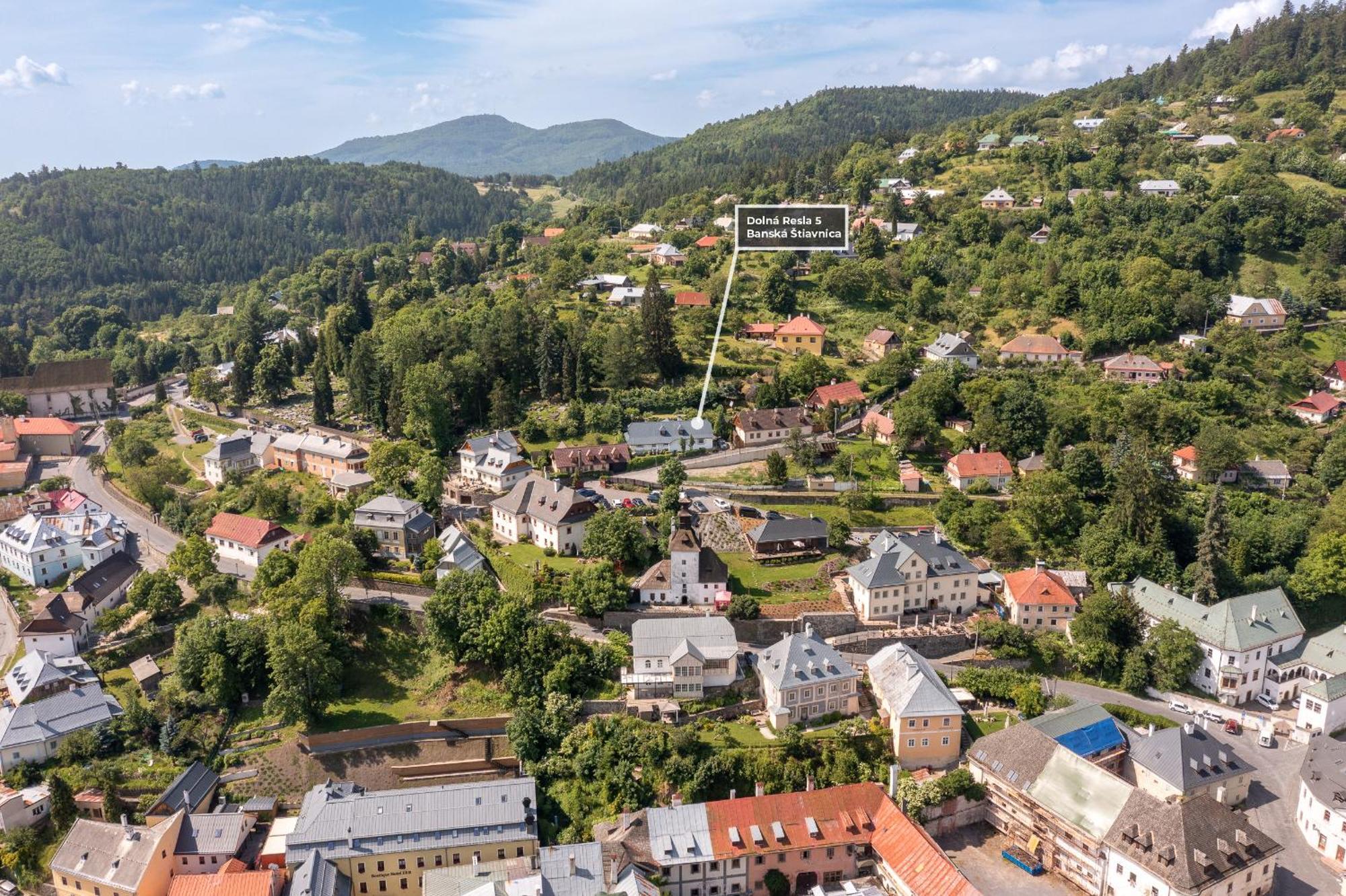Villa Amalia, Centrum Banska Stiavnica, Parkovanie Pre 2 Auta, Velka Zahrada S Krbom, Cela Villa Amalia Pre 14 Osob Alebo Samostatne Nezavisle Prve Podlazie Villa Ama Pre 6 Osob Alebo Samostatne Nezavisle Podkrovie Villa Lia Pre 8 Osob,Pristup Cez Pi Εξωτερικό φωτογραφία