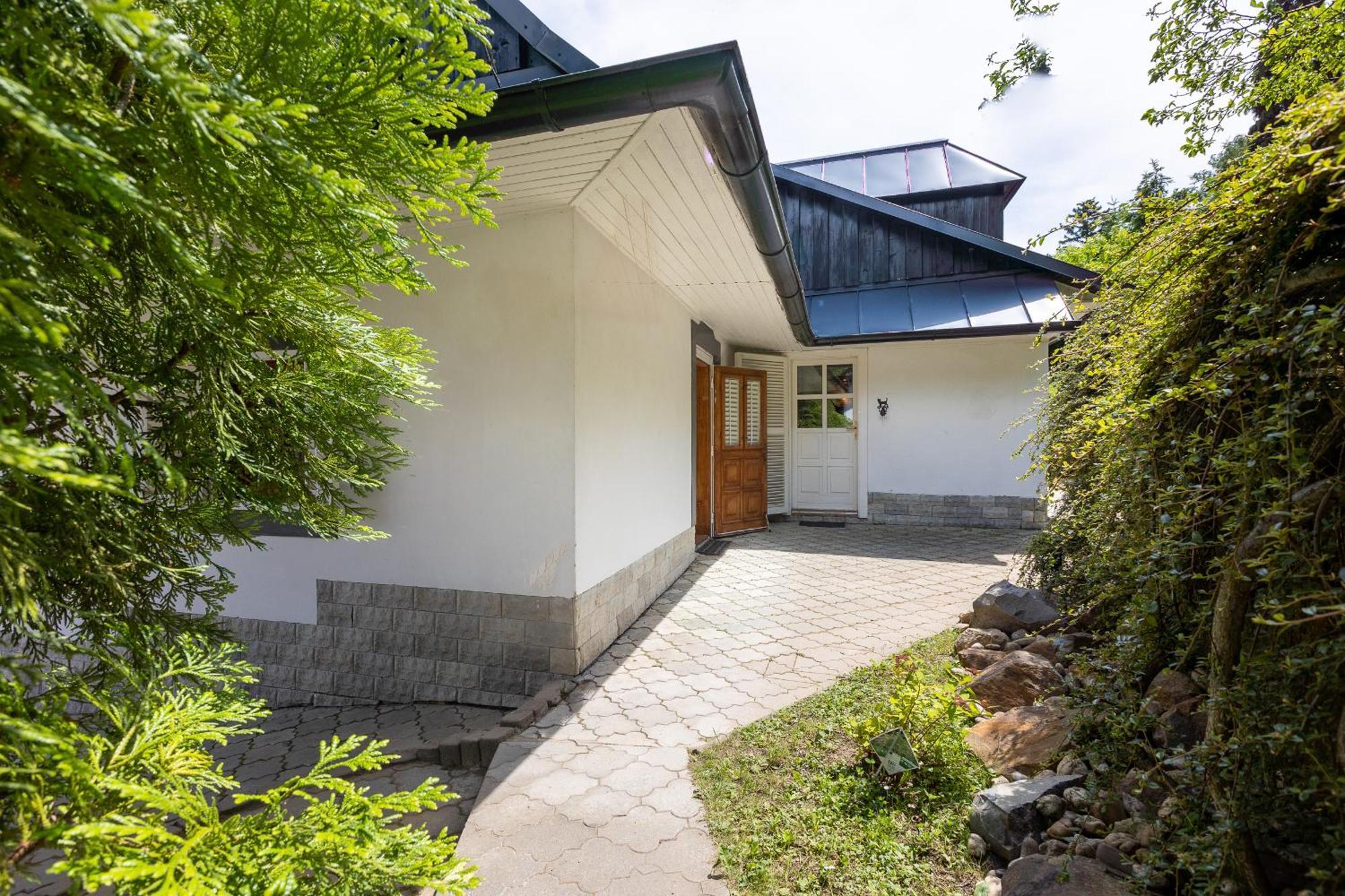 Villa Amalia, Centrum Banska Stiavnica, Parkovanie Pre 2 Auta, Velka Zahrada S Krbom, Cela Villa Amalia Pre 14 Osob Alebo Samostatne Nezavisle Prve Podlazie Villa Ama Pre 6 Osob Alebo Samostatne Nezavisle Podkrovie Villa Lia Pre 8 Osob,Pristup Cez Pi Εξωτερικό φωτογραφία