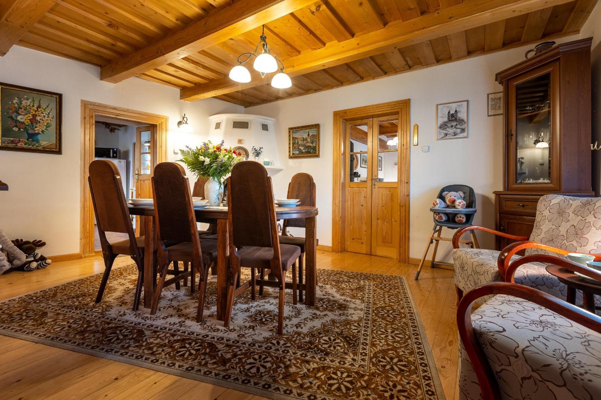 Villa Amalia, Centrum Banska Stiavnica, Parkovanie Pre 2 Auta, Velka Zahrada S Krbom, Cela Villa Amalia Pre 14 Osob Alebo Samostatne Nezavisle Prve Podlazie Villa Ama Pre 6 Osob Alebo Samostatne Nezavisle Podkrovie Villa Lia Pre 8 Osob,Pristup Cez Pi Εξωτερικό φωτογραφία