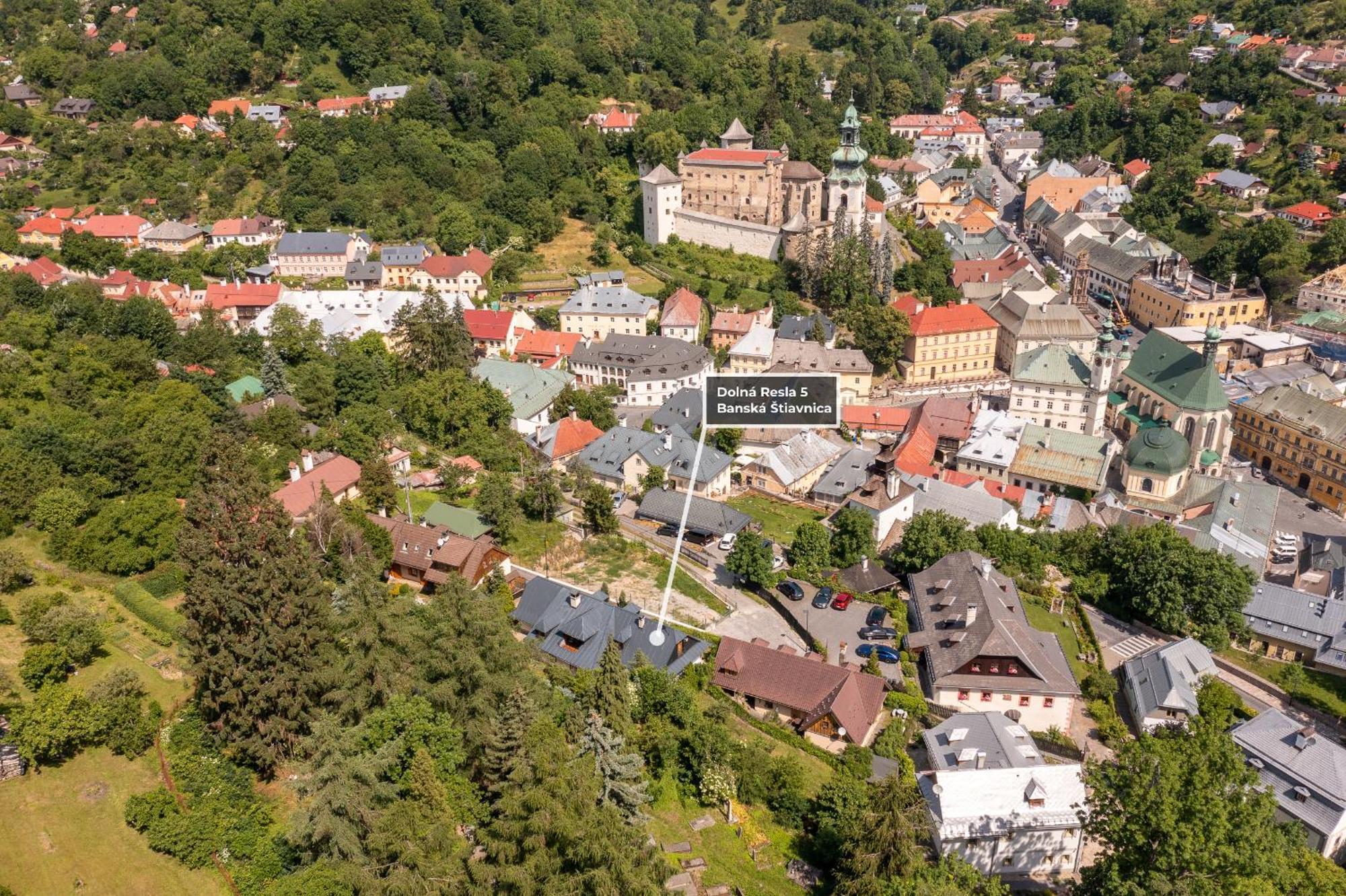 Villa Amalia, Centrum Banska Stiavnica, Parkovanie Pre 2 Auta, Velka Zahrada S Krbom, Cela Villa Amalia Pre 14 Osob Alebo Samostatne Nezavisle Prve Podlazie Villa Ama Pre 6 Osob Alebo Samostatne Nezavisle Podkrovie Villa Lia Pre 8 Osob,Pristup Cez Pi Εξωτερικό φωτογραφία