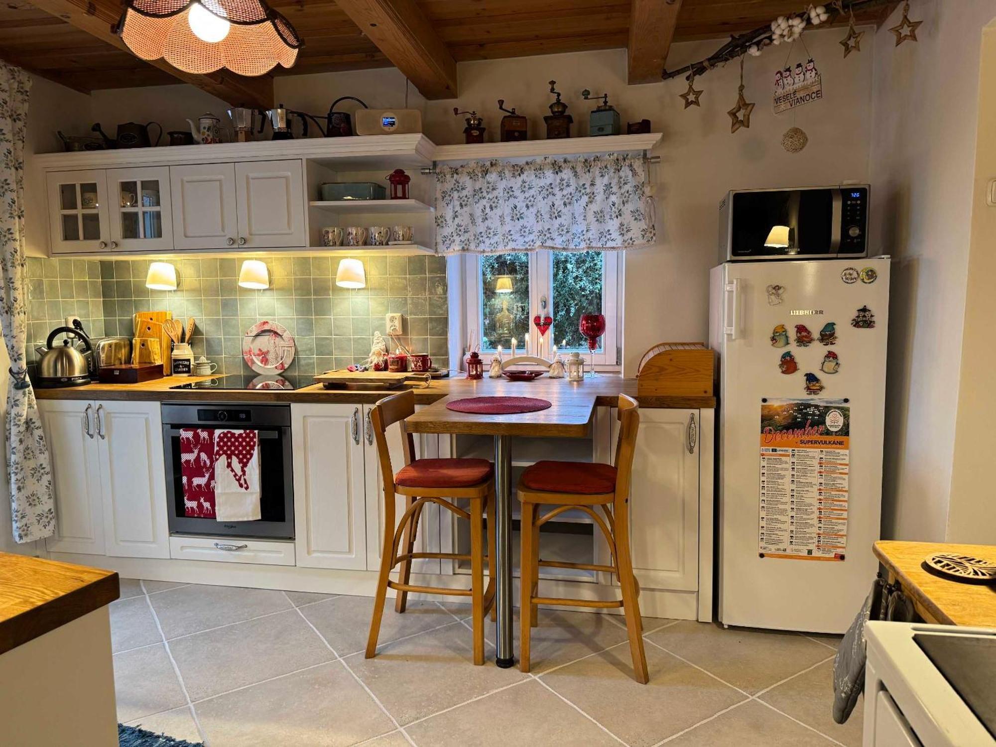 Villa Amalia, Centrum Banska Stiavnica, Parkovanie Pre 2 Auta, Velka Zahrada S Krbom, Cela Villa Amalia Pre 14 Osob Alebo Samostatne Nezavisle Prve Podlazie Villa Ama Pre 6 Osob Alebo Samostatne Nezavisle Podkrovie Villa Lia Pre 8 Osob,Pristup Cez Pi Εξωτερικό φωτογραφία